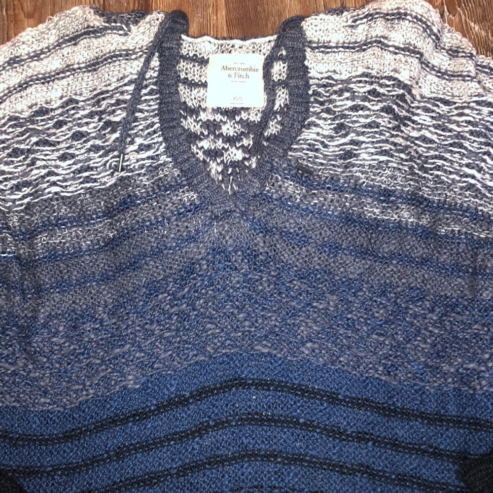 A&F sweater - Picture 2 of 4